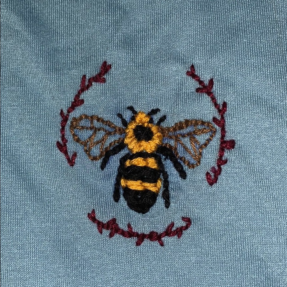 Bee embroidered t shirt